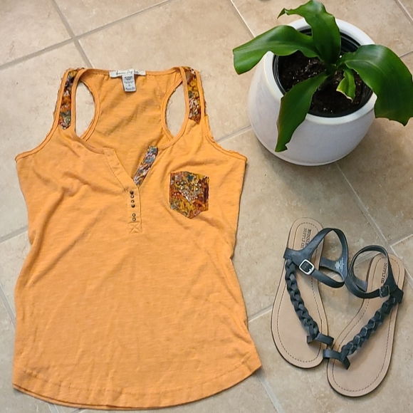 🎽3/$18 American Rag Racerback Tank - Picture 2 of 4